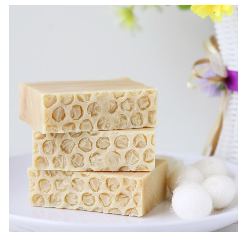 Honeycomb Mulberry Silk Soap Natural Cold Made Soap Honey Marseille Silk Handmade Soap for Pregnant Women and Infants Available